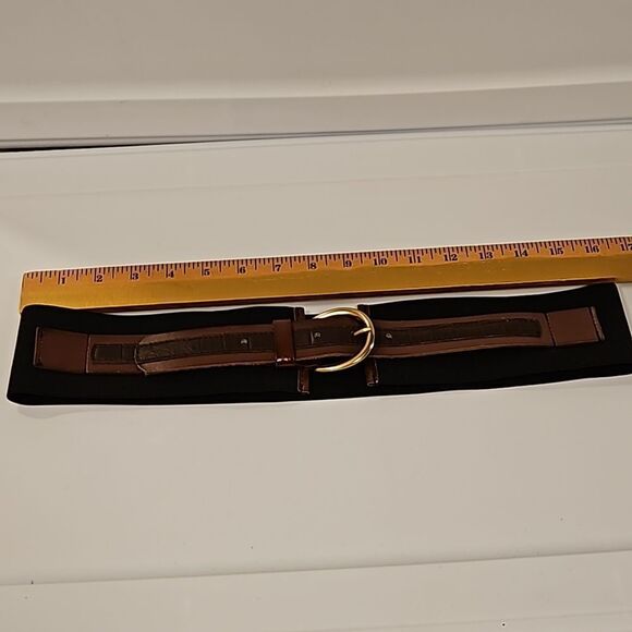 Elastic Black Belt with Brown Bonded Leather Gold Hardware - Picture 3 of 5